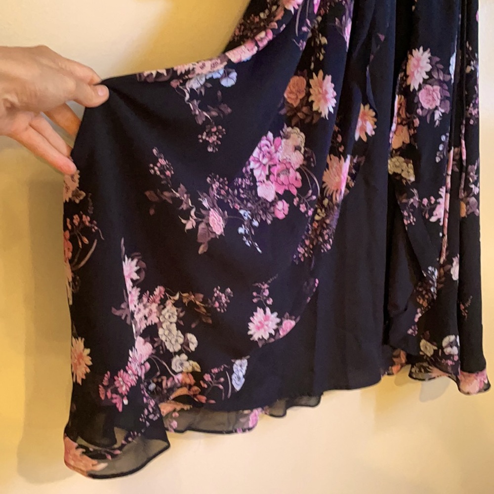 NWT WAYF black floral pink flounce chiffon maxi wrap dress - Picture 4 of 14